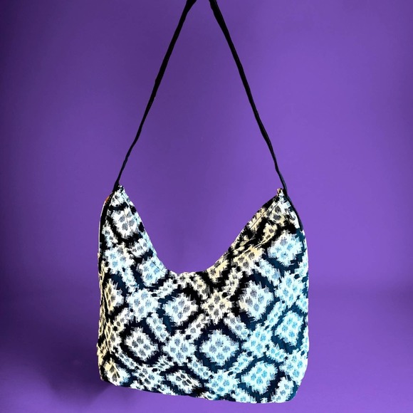 NWT! Gold Coast Shoulder Bag - Picture 1 of 6